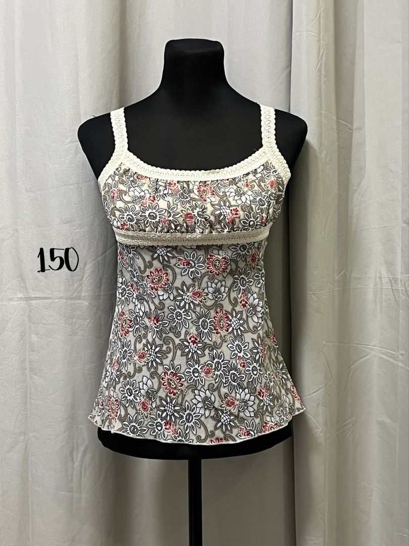 Lace trim floral camisole (Category: Sleeveless) located in Las Pinas. Submitted by jilanah (Listing ID 1467353423, Image 1). Description: .