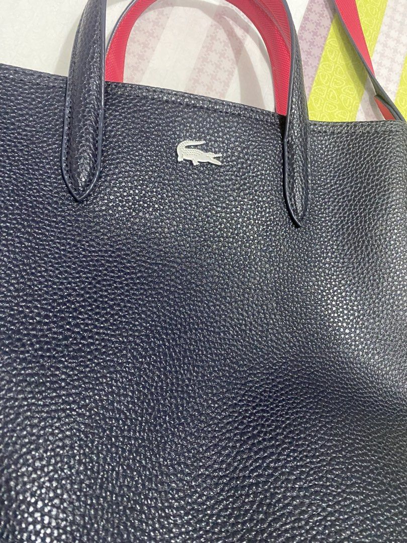 Lacoste (Category: Shoulder Bags) located in Manila. Submitted by willyvertis07 (Listing ID 1467228250, Image 3). Description: Meet up only .