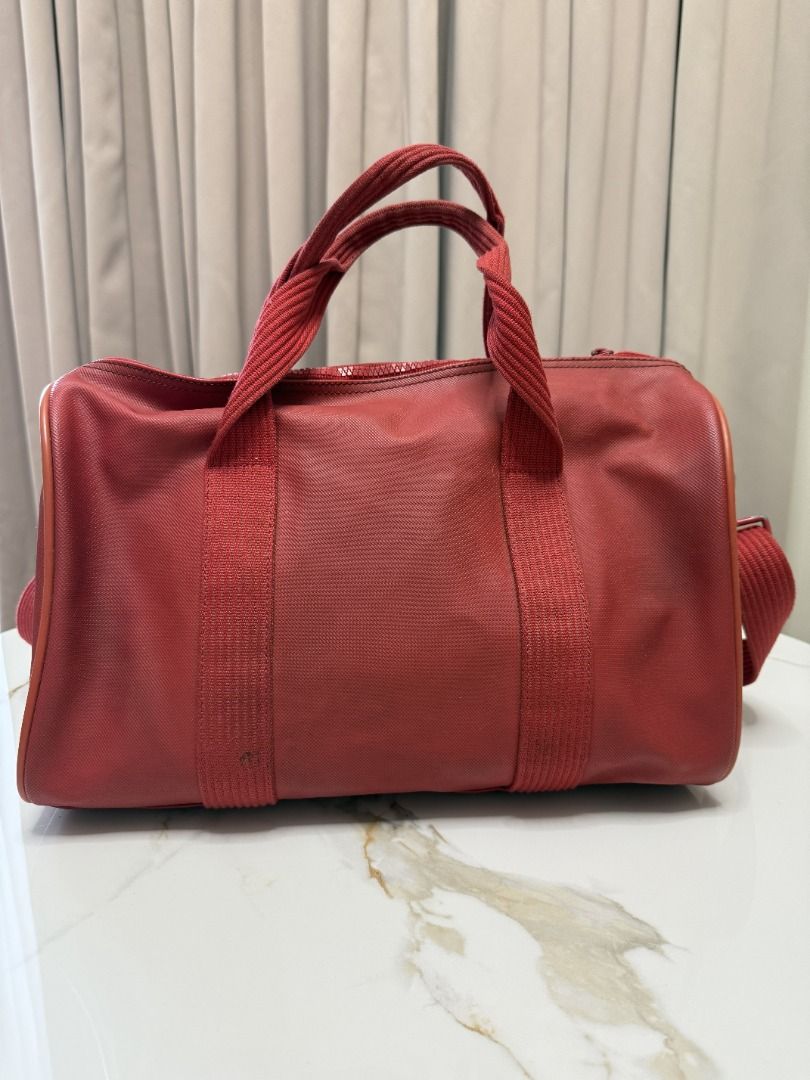 LACOSTE Bag (Category: Sling Bags) located in Marikina City. Submitted by tashdeclutters. (Listing ID 1467316715, Image 2). Description: ✨ LACOSTE Bag - P990 ✨ Condition 4: Fair/Well Used 🛍️ Purchased in: France ✨ @tashdeclutters ✨ Created to share the things that no longer spark joy with Tash — and hopefully, let them spark joy for someone else. 🤍 📌 SHOP POLICIES • Prices posted are FINAL. • NO LOWBALLERS. If you’re not willing to pay the pos