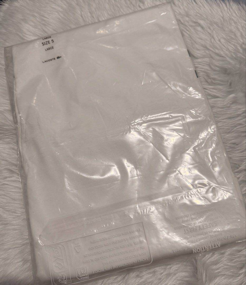 Lacoste Mens Tshirt Classic Fit (Category: Tshirts & Polo Shirts ) located in Manila. Submitted by shobeybe08 (Listing ID 1467241578, Image 2). Description: Selling this LACOSTE MENS TSHIRT CLASSIC FIT (COTTON) Size US 5 LARGE Brandnew Sealed 💯 Authentic Bought in US 🇺🇸 Money back guarantee if proven fake Onhand and ready to ship Open for layaway Lalamove ready/LBC/Grab Loc: Manila DM for inquiries 🫶 - Brand: Authentic Lacoste - Bundle includ