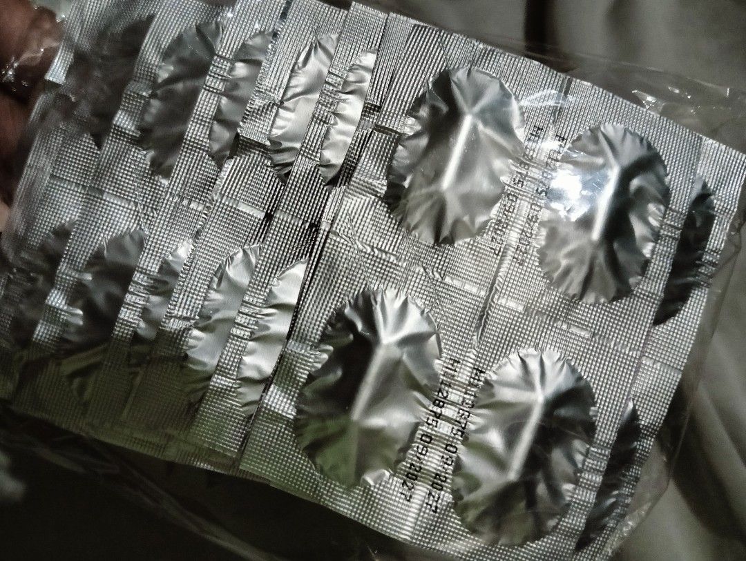 Lactezin UL Skin Sciences Blister Packs (Category: Face Care) located in Manila. Submitted by rej.24 (Listing ID 1467237139, Image 3). Description: 40pcs - Brand: Lactezin by UL Skin Sciences Inc. - Key Ingredients: Lactoferrin, d-Alpha Tocopheryl Acetate, and Zinc - Condition: Brand new, unopened, and sealed in pink blister packs - Expiry Date: 09/2027 (stamped on the back) - Packaging: Securely packed in clear plastic - Status: On hand and read