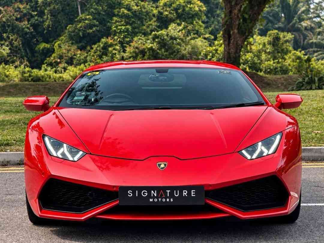 LAMBORGHINI HURACAN LP610-4 (Category: Used Cars) located in Singapore. Submitted by signaturemotors (Listing ID 1467241438, Image 1). Description: Showroom: 237 ALEXANDRA ROAD 237 Alexandra Road #02-04 Singapore 159929 Low Mileage! One Of Best Looking Lamborghini Design Ever Made! Very Well Maintained! Premium Black Leather Sports Seats With Red Contrast Stitching Throughout The Cabin. LPI ANIMA Button. Signature Flip-Up Engine Start/Stop Cover.