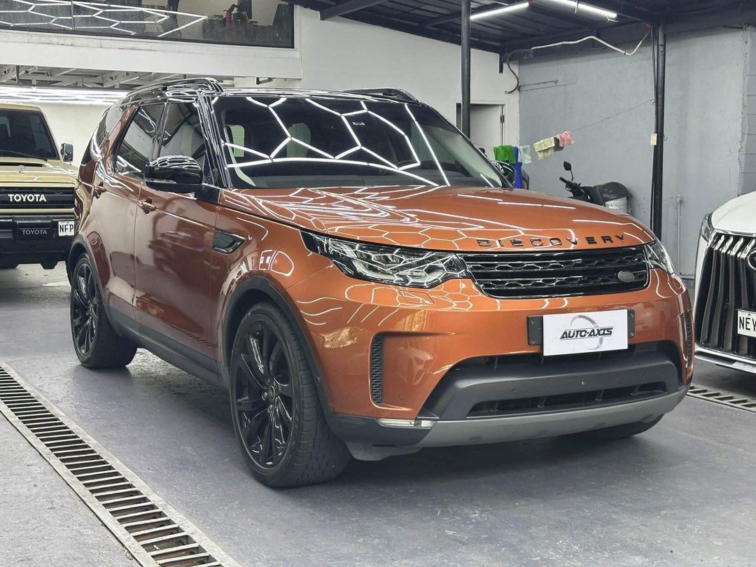 Land Rover Discovery 5 First Edition Auto (Category: Used Cars) located in Manila. Submitted by quality_cars (Listing ID 1467340807, Image 2). Description: 2018 Land Rover Discovery 5 First Edition ✔ 35,000 kms only (Original Mileage) ✔ 3.0L V6 Diesel Engine ✔ First Edition Variant ✔ Rare Namib Orange ✔ All Stock, No Modifications ✔ 7-Seater Luxury SUV Price: 2.848m 📍Quezon City.