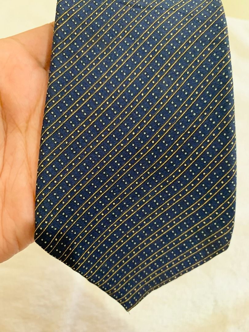 Lanvin Paris Neck Tie Blue with Small Dots Pattern (Category: Ties) located in San Pedro. Submitted by kcshops (Listing ID 1467174723, Image 2). Description: Lanvin Paris Neck Tie — Blue with Dots Pattern 👔 Brand: Lanvin Paris 💰 Price: ₱600 — negotiable 🔗 Details: Classic blue base with a subtle dots pattern — easy to pair with dress shirts and suits ✨ Condition: Pre-loved, in good condition 📍 Location: San Pedro, Laguna 🚚 Delivery: J&T or L