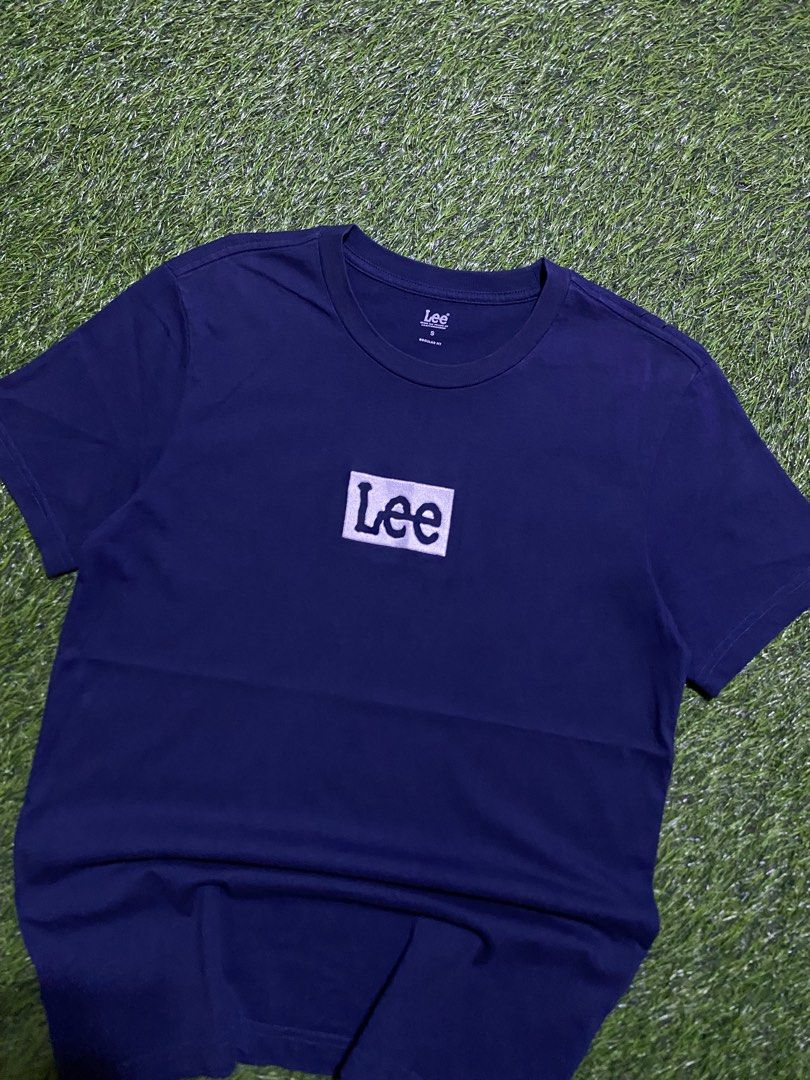 LEE SHIRT (Category: Tshirts & Polo Shirts ) located in Manila. Submitted by niftythrifttt (Listing ID 1467339945, Image 2). Description: LEE SIZE M WIDTH - 18.5 LENGTH - 27 COLOR RATE 9.5 EXCELLENT CONDI NO ISSUE.