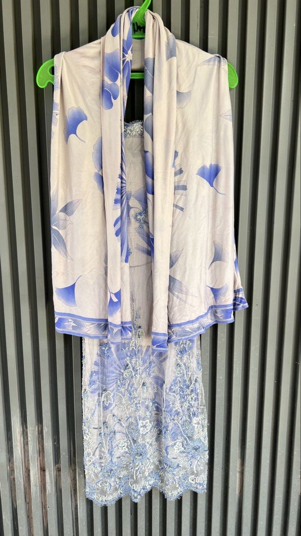 LEONARD PARIS DRESS WITH SCARF (Category: Dresses) located in Baguio. Submitted by vercale (Listing ID 1467188932, Image 1). Description: LEONARD PARIS DRESS WITH SCARF SET Brand New Condition Actual size for Small to medium From Personal Box Php 1500 only set na po yan.