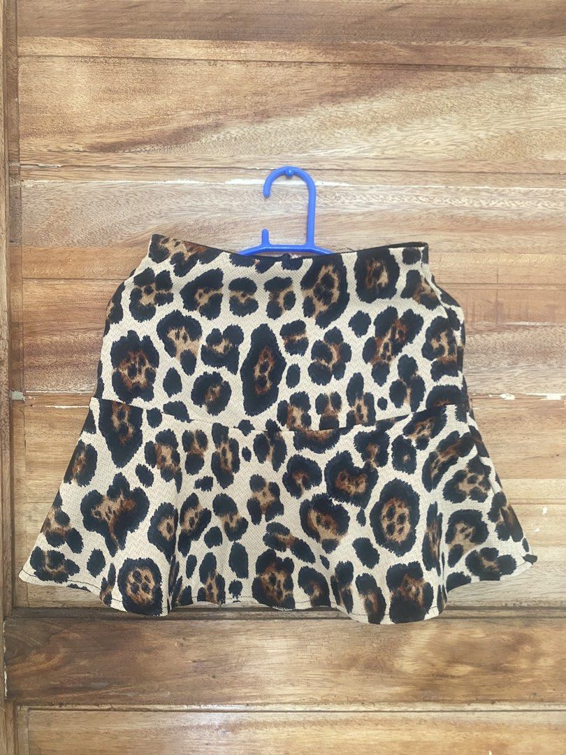 Leopard Skirt (Category: Skirts) located in Maramag. Submitted by 88forke (Listing ID 1467236133, Image 1). Description: —only used once —size 24-25.