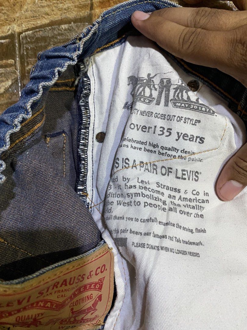 LEVIS 511 GARTERIZE PANTS (Category: Jeans) located in Cebu City. Submitted by arsenyong (Listing ID 1467306748, Image 2). Description: Waist :28-29 Length :40 Hem:6 Very good condition No issue.