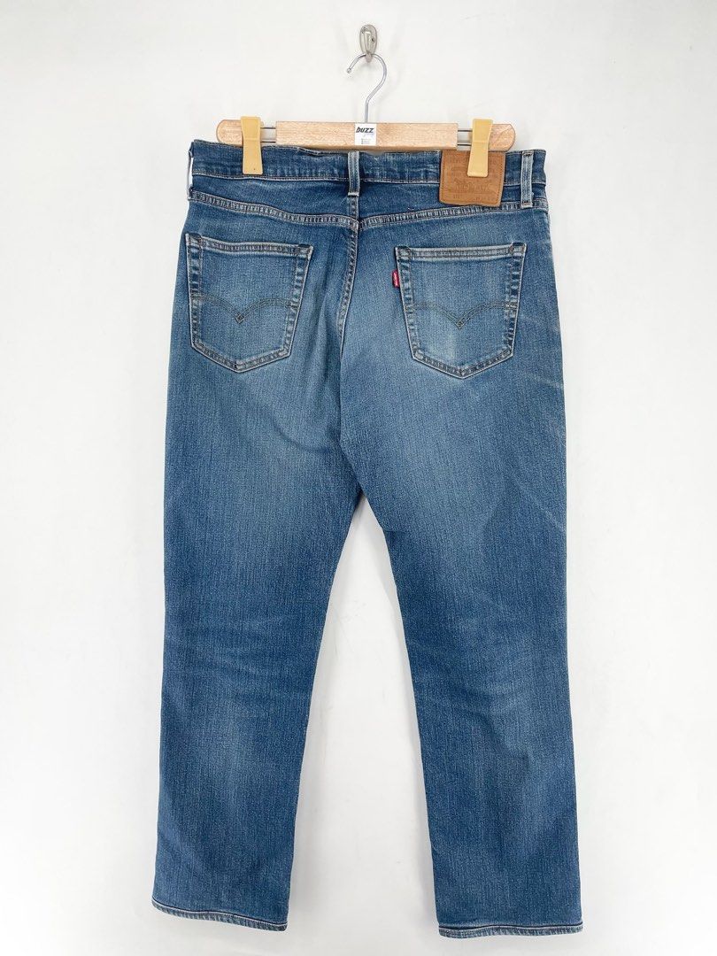 Levis 511 Slim Fit Premium Performance Denim Jeans Pants (Category: Jeans) located in Manila. Submitted by buzz.garments (Listing ID 1467357692, Image 1). Description: Size: 34 on tag Dimensions(inches) - Waist/Width: 34” - Hip: 21” - Front Rise: 11” - Thigh: 12” - Inseam: 28” - Outseam/Length: 38” - Leg Opening: 7” - color may vary due to lighting. please manage your expectations-minimal and unseen flaws must be considered..