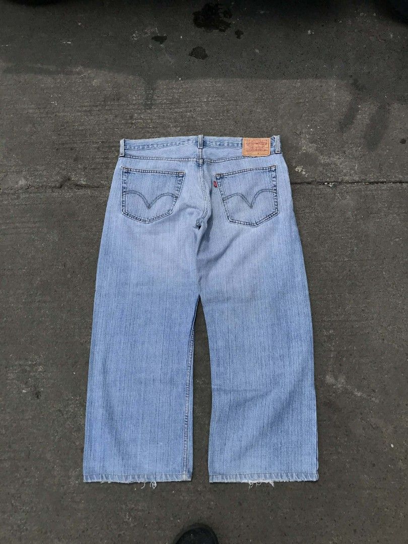 Levi's 529 low rises (Category: Jeans) located in Manila. Submitted by thriftnicarl.3 (Listing ID 1467323277, Image 1). Description: waist - 36 length - 35.7 thigh - 12.7 leg opening - 9.6 price - 399 Free ship via jnt.