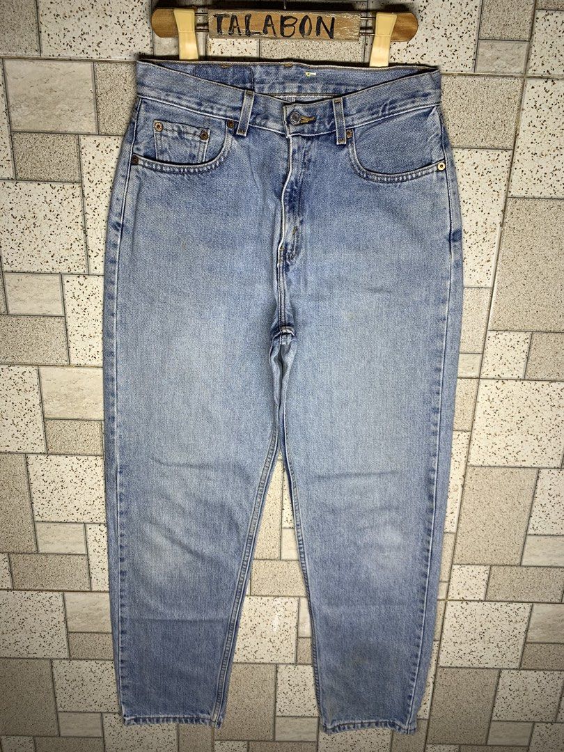 Levis 560 (Category: Jeans) located in Bacolod City. Submitted by ocean_us (Listing ID 1467196626, Image 2). Description: Levis 560 ____________________________ Made in Mexico Details: ▪️Size on tape: 29 ▪️Dimes 29 x 42 ▪️Hem 7 ▪️Issue: Sign of usage ▪️PLUS SHIPPING FEE Pm, Thanks ✅We ship Nationwide via Jnt Express ✅We do video call for assurance 📍Bacolod City Negros Occidental.