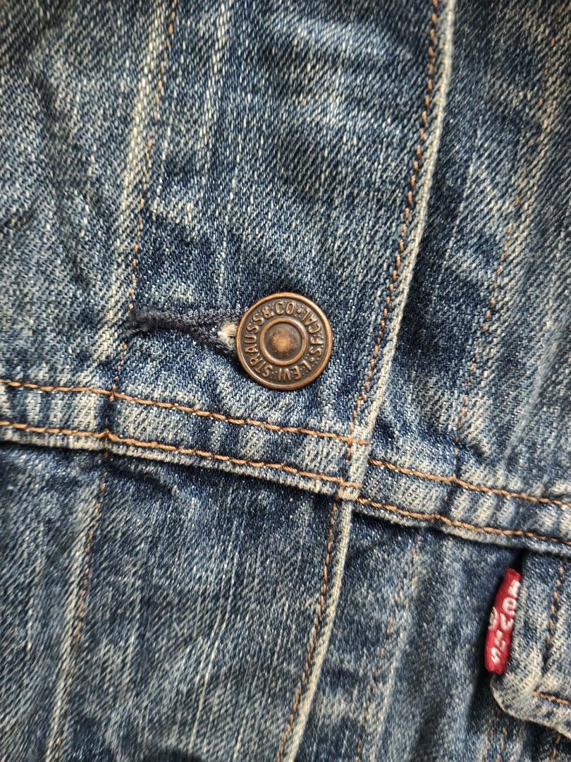 Levi's Strauss denim jacket women's (Category: Coats, Jackets and Outerwear) located in Cabadbaran. Submitted by jem1124 (Listing ID 1467221132, Image 3). Description: 17x22 excellent condition No issue.