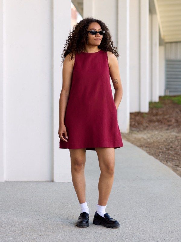 Uniqlo Linen Blend Mini Dress Maroon (Category: Dresses) located in Cagayan de Oro. Submitted by booksnclothes (Listing ID 1467204340, Image 3). Description: - Color: Maroon - Material: Breathable linen blend, perfect for warm weather - Design: Sleeveless with a classic round neckline - Fit: A-line cut that falls comfortably above the knee - Style: Simple and versatile; easy to pair with sandals or loafers Brand new with tags, bought in store for