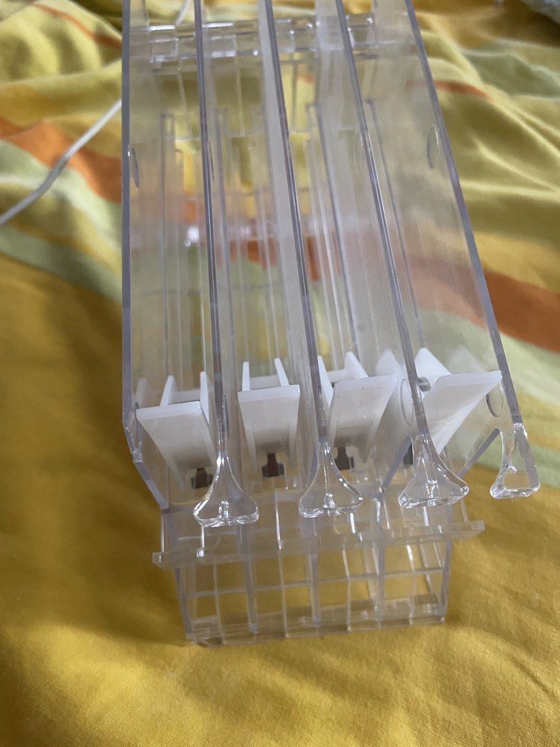 Liptick or mascara holder (Category: Announcements) located in Manila. Submitted by yangcosmetics (Listing ID 1467181847, Image 2). Description: Idk kung sa liptick or sa mascra lagayan to hahaha natambak lang sa kabinet ko selling low sayang eh May crack sa ilalim hindi naman sya nakaka affect See lat photo pano sya .