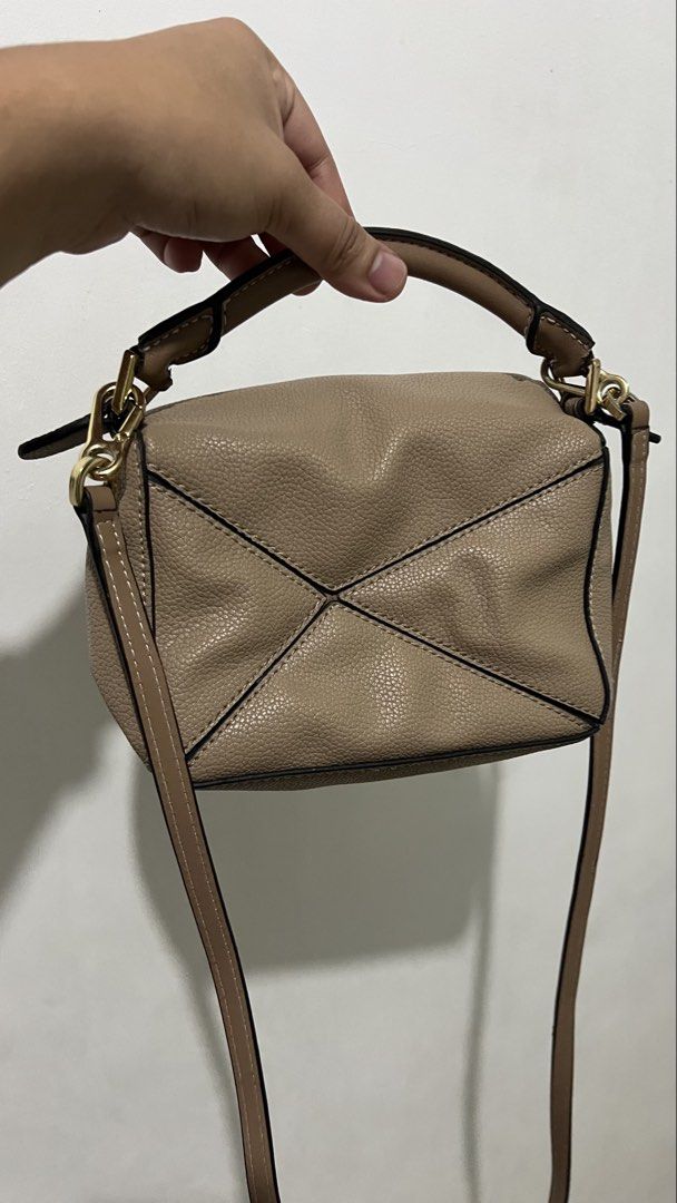 Loewe small (Category: Luxury Bags & Wallets) located in Pasay City. Submitted by clothesfindph (Listing ID 1467221350, Image 3). Description: Like new condition pristine.