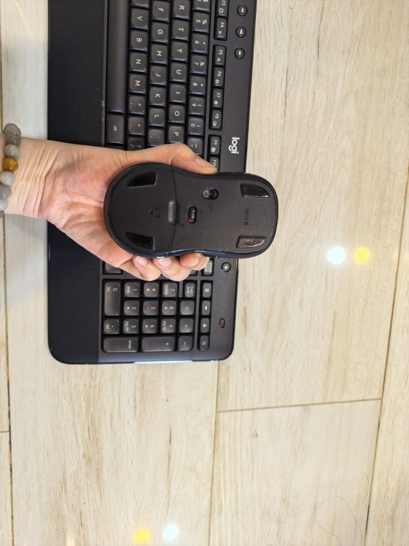 Logitech Bluetooth Keyboard and Mouse (Category: Computer Keyboard) located in Taguig. Submitted by ariasclosetph (Listing ID 1467187685, Image 2). Description: .