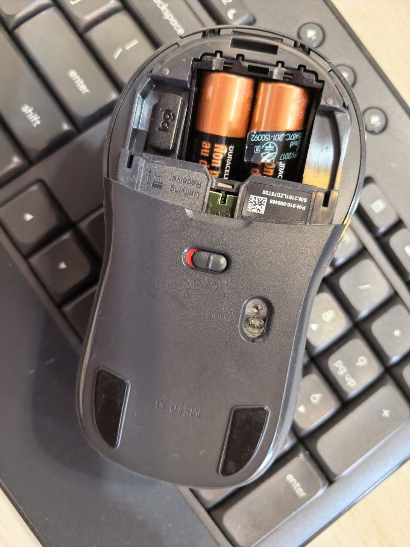 Logitech Bluetooth Keyboard and Mouse (Category: Computer Keyboard) located in Taguig. Submitted by ariasclosetph (Listing ID 1467187685, Image 3). Description: .