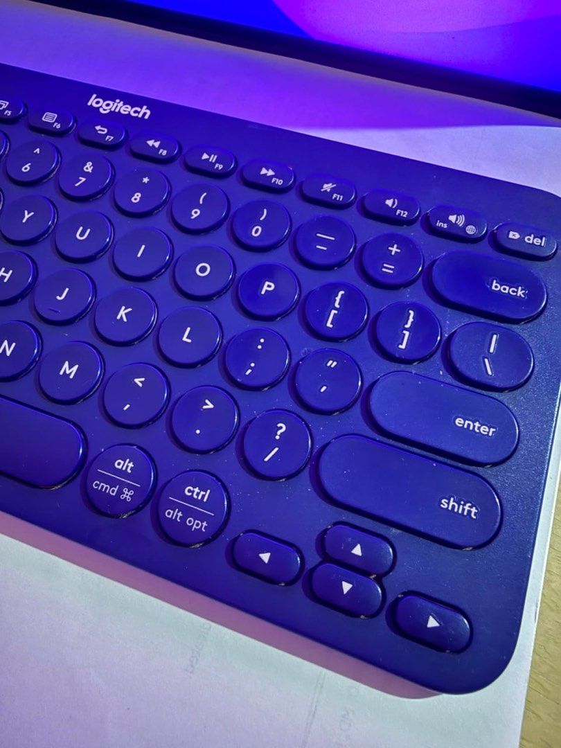 Logitech K380 Bluetooth Keyboard with Case (Category: Computer Keyboard) located in Batangas. Submitted by ca_decluttering (Listing ID 1467353466, Image 3). Description: - Model: Logitech K380 Multi-Device Bluetooth Keyboard - Color: Dark blue with blue easy-switch buttons - Connectivity: Connect up to 3 devices simultaneously (laptops, tablets, phones) .