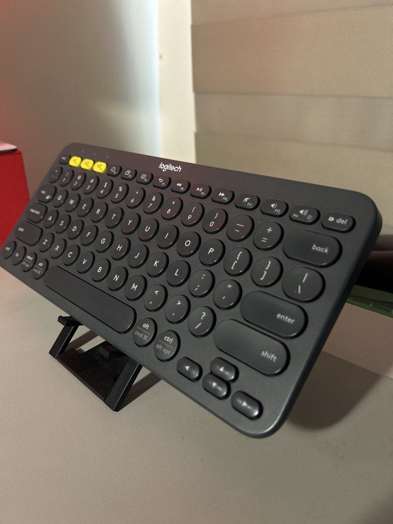 Logitech K380 Multi-Device Bluetooth Keyboard (Category: Computer Keyboard) located in Santa Rosa. Submitted by sailorplatinum143 (Listing ID 1467218165, Image 3). Description: READY TO USE. COMES WITH NEW SET OF BATTERIES -RFS: Had to upgrade to K580, for the numpads. Works perfectly well with iOS Macbook - Authentic Logitech K380 multi-device Bluetooth keyboard in dark grey - Seamlessly connects to computers, phones, and tablets - Easy-switch y