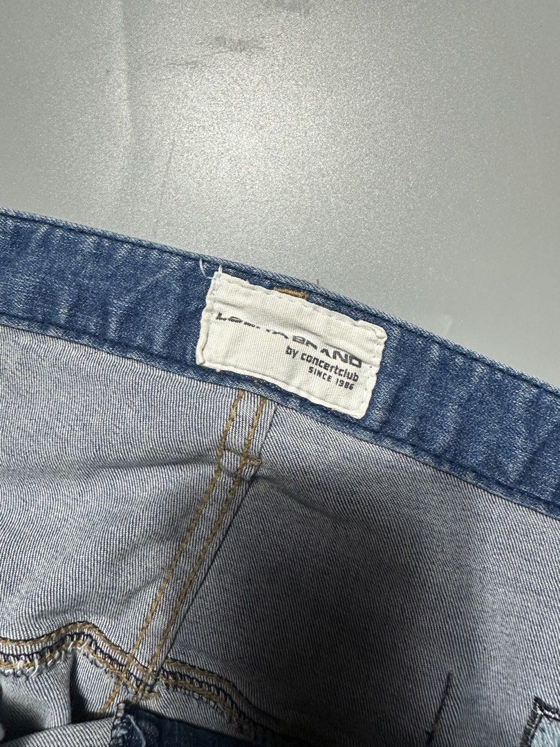 Lolita (Category: Jeans) located in Legazpi City. Submitted by lootsi (Listing ID 1467333134, Image 3). Description: .