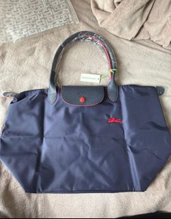 （分類：）位於 。 由 swiftriver. 提交（商品編號 1467317581，圖片 1）。簡介： 。