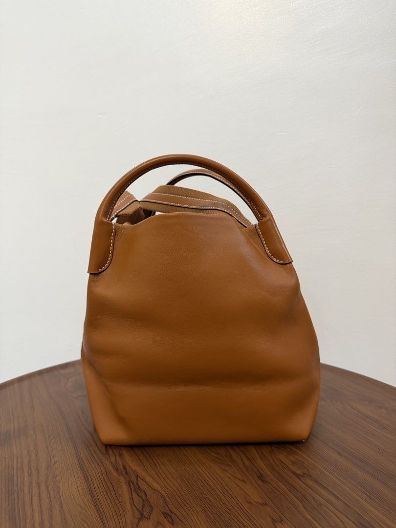 Loro Piana Bucket Bag medium (Category: Luxury Bags & Wallets) located in San Fernando. Submitted by gbagscollection (Listing ID 1467292356, Image 3). Description: Genuine leather No issue Like new Ganda ng leather.