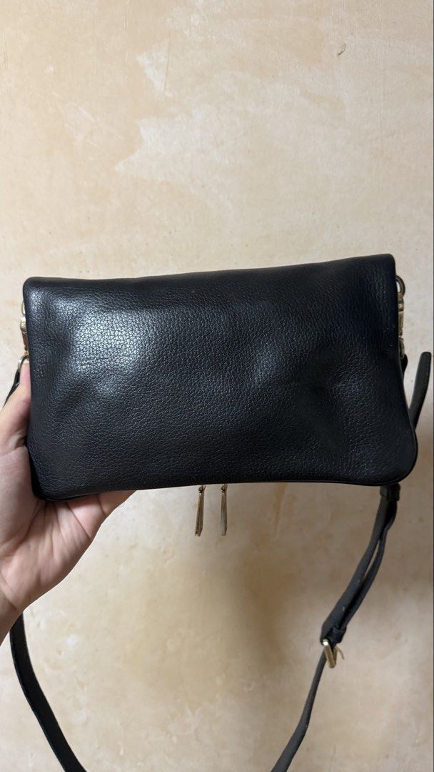 Louis Quatorze sling bag (Category: Luxury Bags & Wallets) located in Calamba. Submitted by ashvault (Listing ID 1467191894, Image 2). Description: .