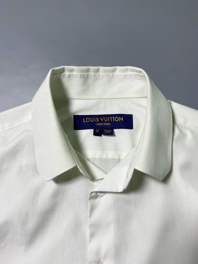 Louis Vitton Uniforms White Button Down ( As New ) (Category: Luxury Apparel) located in Las Pinas. Submitted by reluxearchive (Listing ID 1467343748, Image 2). Description: Measurements ( Inches ) Width : 20 Length : 27 Condition : 10/10 Color Rate : 10/10 Flaws / Issues : None Price : 2800 📍100 % Authentic 📍What you see is what you get 🚚 Lbc | J&t | Lalamove | Dhl.