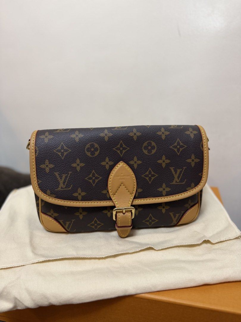 Louis Vuitton Diane PM Monogram Noir (Category: Luxury Bags & Wallets) located in Cavite. Submitted by trueluxury_boutique (Listing ID 1467206356, Image 2). Description: - Brand: Louis Vuitton - Model: Diane PM - Material: Monogram canvas with Noir (black) leather details - Condition: Brand new, recently purchased and kept safely in its box - Inclusions: Original dust bag, box, tag, receipt and client advisor card - Straps: Comes with two interch