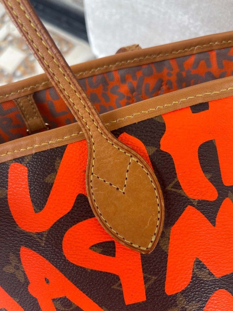Louis Vuitton neverful graffiti (Category: Luxury Bags & Wallets) located in Baguio. Submitted by smallthingzz_matter (Listing ID 1467325430, Image 2). Description: dm for more details.