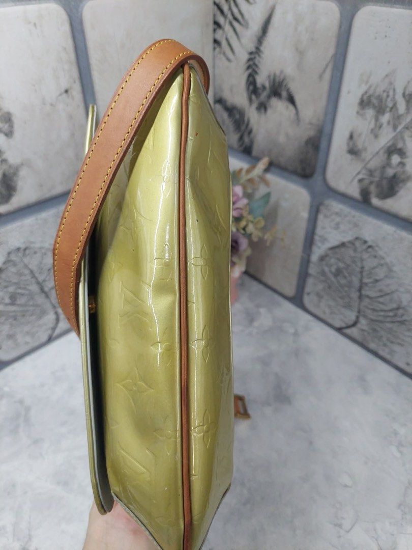 Louis Vuitton Vernis Thompson (Category: Luxury Bags & Wallets) located in Angono. Submitted by kkuroset (Listing ID 1467300365, Image 3). Description: original.