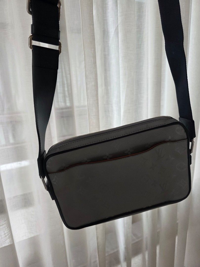 Louis vuitton x Virgil Abloh messenger bag limited edition (Category: Luxury Bags & Wallets) located in San Juan City. Submitted by dailydealsphest2010 (Listing ID 1467246792, Image 3). Description: Louis vuitton x Virgil Abloh messenger bag limited edition no damage no issues collectors item excellent condition .
