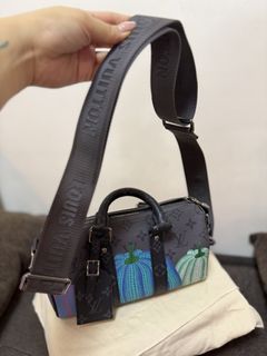 (Category: ) located in . Submitted by trueluxury_boutique (Listing ID 1467206657, Image 1). Description: .