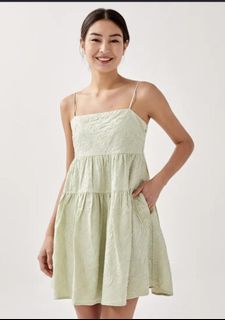 (Category: ) located in . Submitted by clearmywardrobe13 (Listing ID 1467186862, Image 1). Description: .