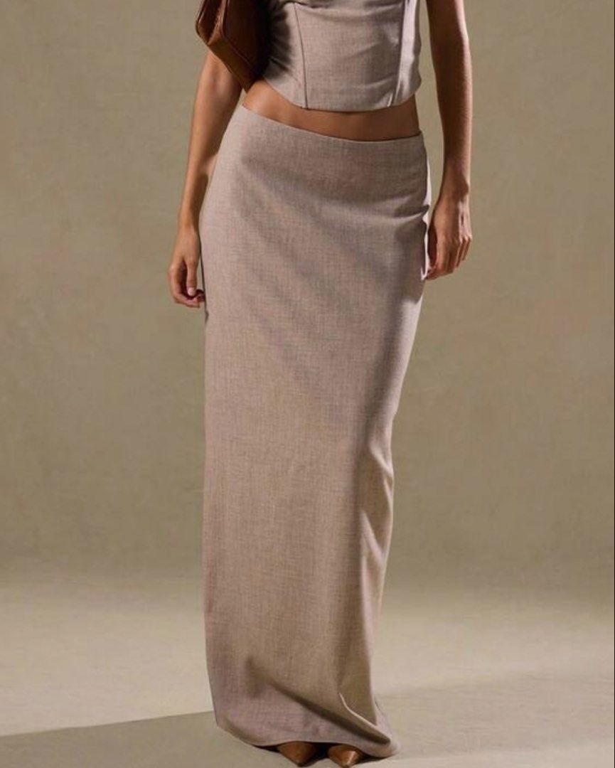 Low Rise Maxi Skirt (Category: Skirts) located in Manila. Submitted by wearmillen (Listing ID 1467355960, Image 1). Description: Color: Beige/Camel Used Once .