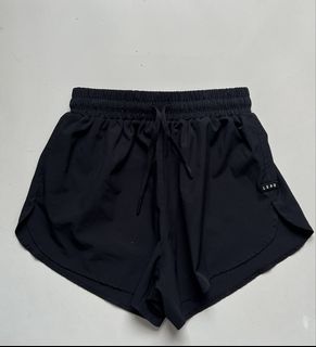 (Category: ) located in . Submitted by thriftfinds_309 (Listing ID 1467355279, Image 1). Description: .