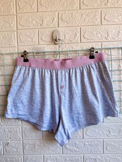 (Category: ) located in . Submitted by k_and_k_pinkcloset (Listing ID 1467205345, Image 1). Description: .