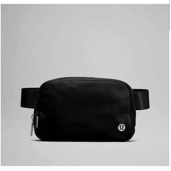 Lululemon - Everywhere - Belt Bag (Category: Luxury Bags & Wallets) located in Taguig. Submitted by chicpicked (Listing ID 1467220245, Image 1). Description: Lululemon - Everywhere - Belt Bag Authentic Good as new No flaws 1,800.