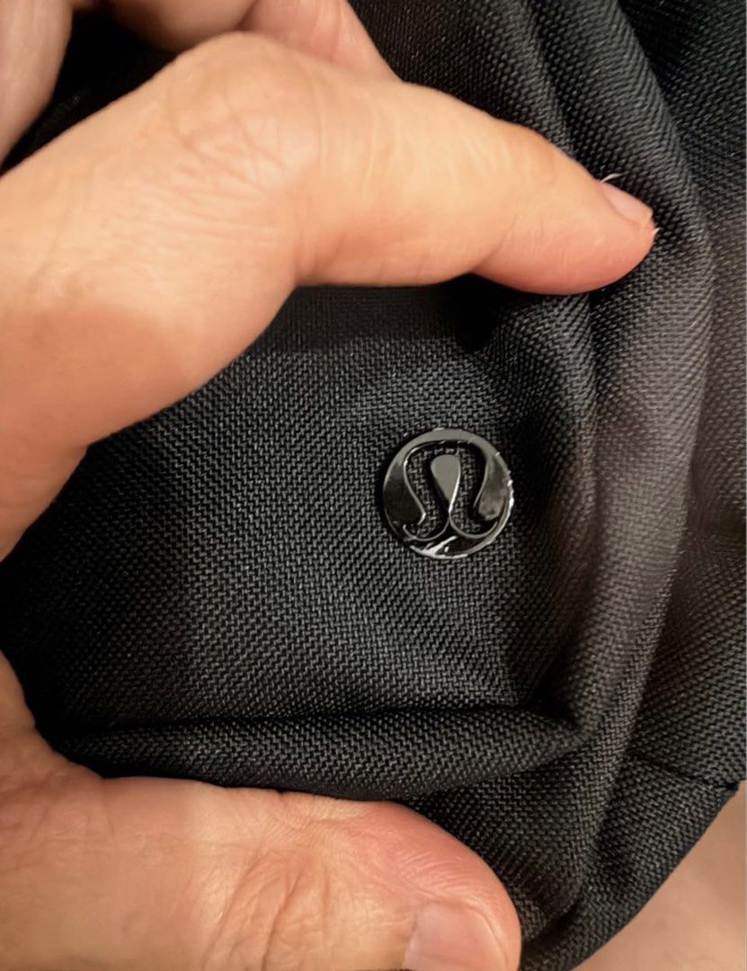Lululemon Backpack (Category: Luxury Bags & Wallets) located in Manila. Submitted by 08sophia (Listing ID 1467233438, Image 3). Description: Lululemon Everywhere Backpack. Black. 22L. Tech Canvass. Kasya up to 16 inch laptop. Good as new. 100% authentic. Bought in Lululemon Canada. .