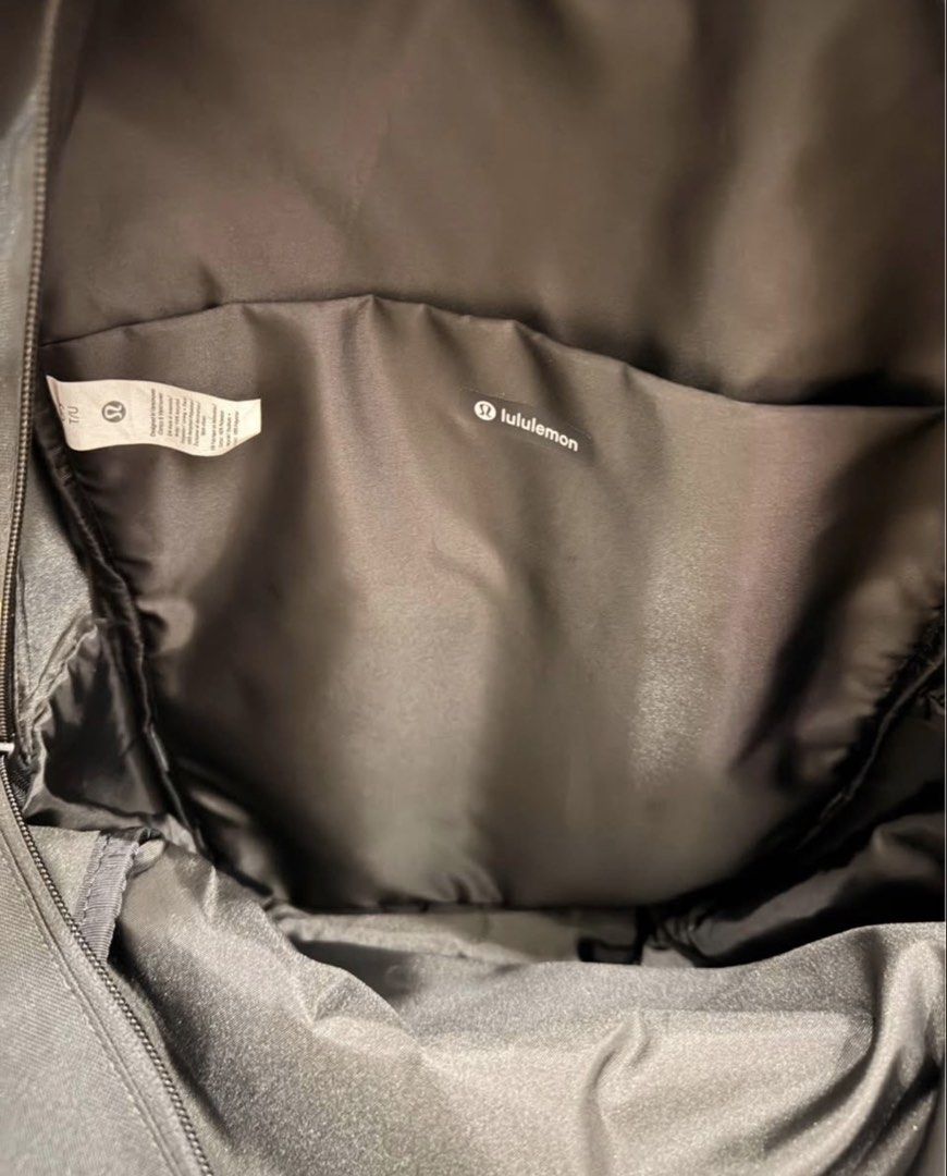 Lululemon Backpack (Category: Luxury Bags & Wallets) located in Manila. Submitted by 08sophia (Listing ID 1467233438, Image 2). Description: Lululemon Everywhere Backpack. Black. 22L. Tech Canvass. Kasya up to 16 inch laptop. Good as new. 100% authentic. Bought in Lululemon Canada. .