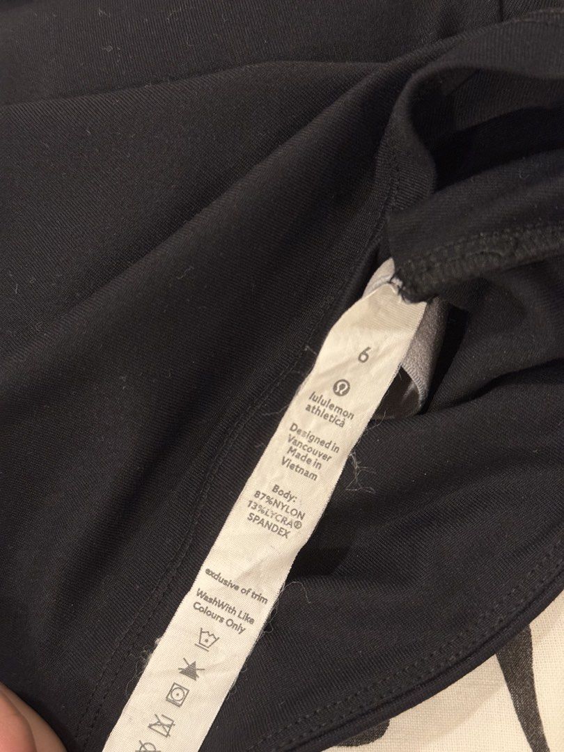 Lululemon Cross Back Long Sleeve Cropped Top (Category: Activewear) located in Manila. Submitted by cldluxefinds (Listing ID 1467238366, Image 3). Description: - Never used since didnt fit me - Was given to me as gift - No issue - Women size XXS to XS only - Criss cross back strap.