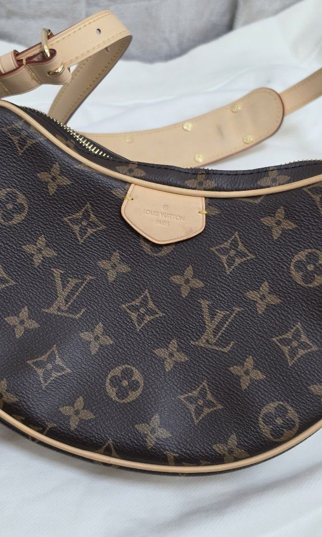 LV Croissant MM (Category: Cross-body Bags) located in Santo Tomas. Submitted by cheskieeeeeeeee (Listing ID 1467296029, Image 2). Description: LV Croissant MM. This is NGA..