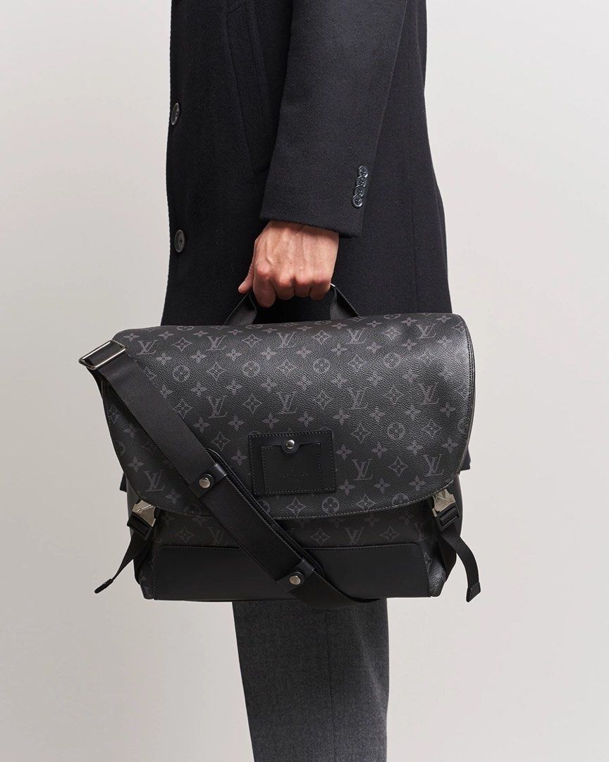 LV Monogram Eclipse Messenger PM Voyager Bag (Category: Luxury Bags & Wallets) located in Iloilo. Submitted by nextwearco_ilo (Listing ID 1467328365, Image 1). Description: LV Monogram Eclipse Messenger PM Voyager Bag • 9/10 condition • 10/10 Leather condition • Issue : last photo ₱ 10k nego .