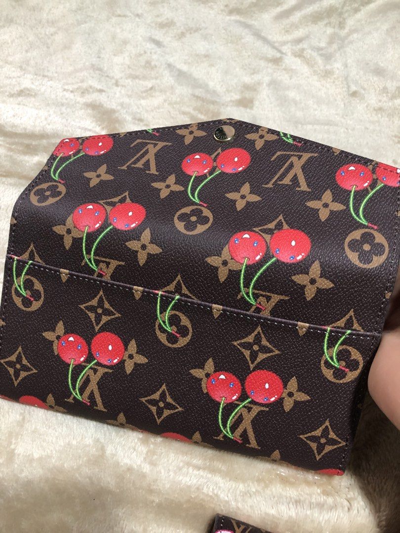 Lv wallet preloved (Category: Wallets & Card Holders) located in Leyte. Submitted by ilovepreloved17 (Listing ID 1467190600, Image 2). Description: Preloved Coded Authentic not guaranteed Free sf .