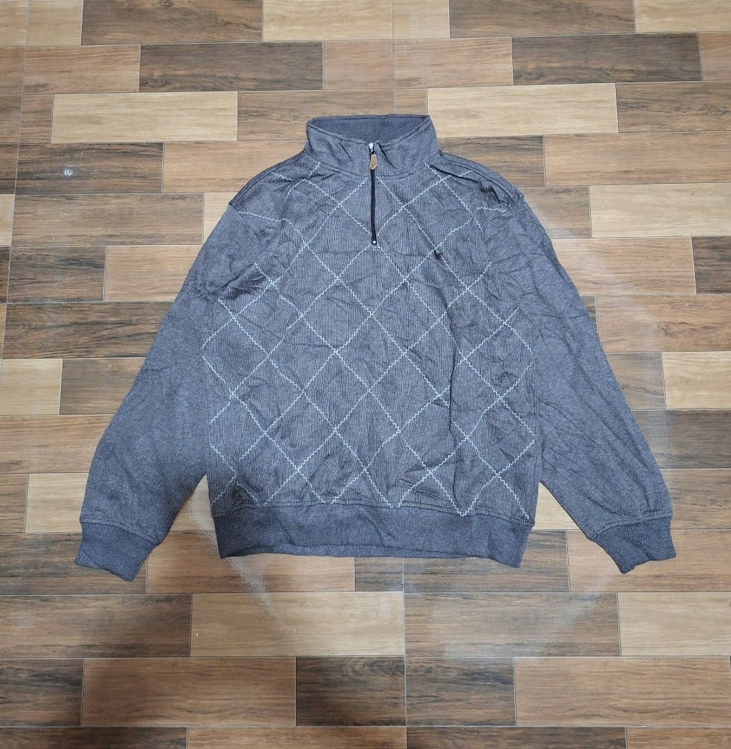 Lyle & Scott quarter zip jacket (Category: Coats, Jackets and Outerwear) located in Pili. Submitted by jasonthrift2001 (Listing ID 1467276930, Image 1). Description: Lyle & Scott quarter zip jacket Size: large on tag Excellent Condition no issue Location Bicol Area.
