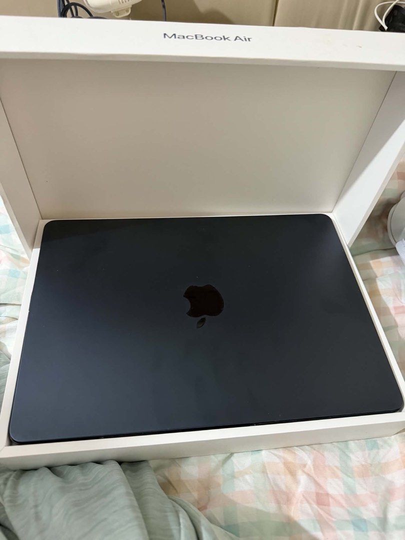 MacBook Air M2 (Category: Laptops & Notebooks) located in Manila. Submitted by patrickpes34513 (Listing ID 1467312689, Image 2). Description: PTPA!!! RUSH FORSALE!!! MacBook Air M2 16GB/256GB | 13” 50k NEGO SA SURE BUYER Excellent condition Can Pass as New! - Starlight color * Cycle count : 90 * battery: 97% 100% Smooth and Fully Functional No History of Repair No dents, No scratches .