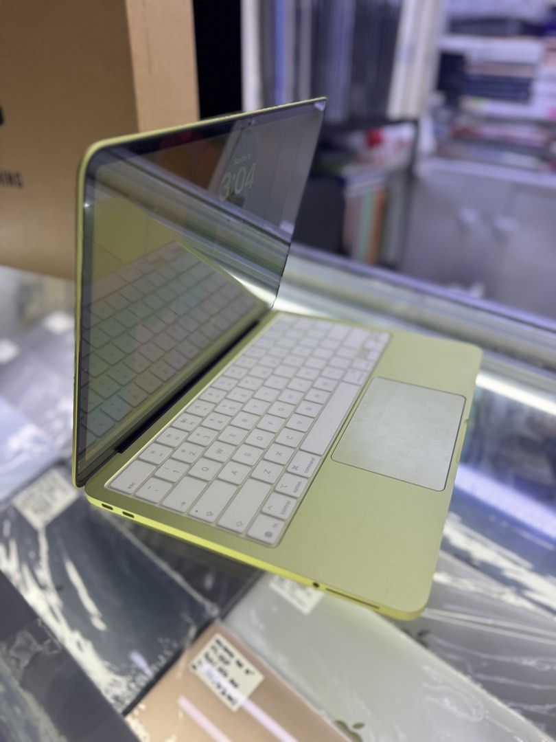 MacBook NEO A18 Pro (Category: Announcements) located in Manila. Submitted by mitcheko (Listing ID 1467258628, Image 2). Description: MacBook Neo A18 Pro 8gb 512 ssd .
