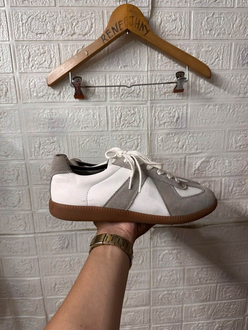 MADEN- GERMAN ARMY TRAINER (Category: Sneakers) located in Bacoor. Submitted by arlenelamery (Listing ID 1467202317, Image 3). Description: MADEN - GERMAN ARMY TRAINER (GAT) AUTHENTIC EXCELLENT CONDITION NO ISSUE SIZE US 8 EU 41 PRICE 2800 + SF PM MODE OF PAYMENT TRU GCASH LOC CAVITE.