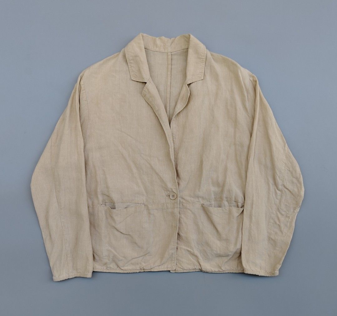 Maison mihara yasuhiro (💯linen) (Category: Coats, Jackets and Outerwear) located in Baguio. Submitted by archival_thrifted.ph. (Listing ID 1467175138, Image 1). Description: FOR SALE‼️ .MAISON MIHARA YASUHIRO . EXCELLENT CONDITION .MISSING NECKTAG .💯 LINEN .SIZE 38 ON TAG .PHP 1980 PLUS SF .COP/COD .MOP GCASH .COURIER J&T .BAGUIO AREA .DM FOR SURE BUYER TY.