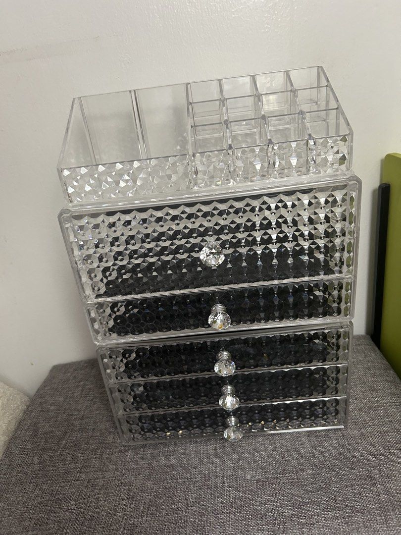 Make-Up / Accessory Organizer for Sale Php 340 (Category: Accessory Holder, Box & Organizers) located in Quezon City. Submitted by kicayscloset (Listing ID 1467175985, Image 2). Description: .